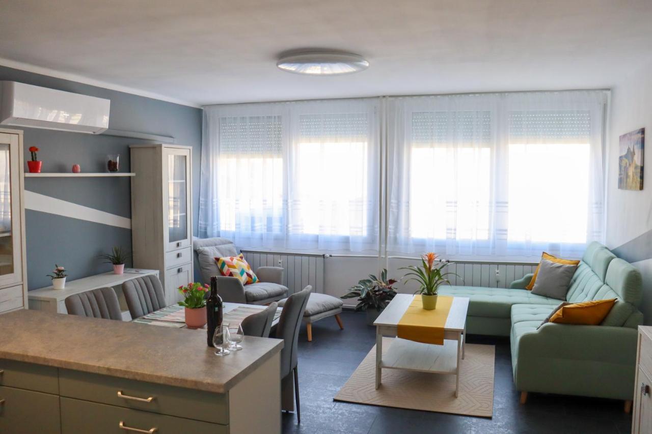 شقة Krisztina Apartman Salgótarján المظهر الخارجي الصورة