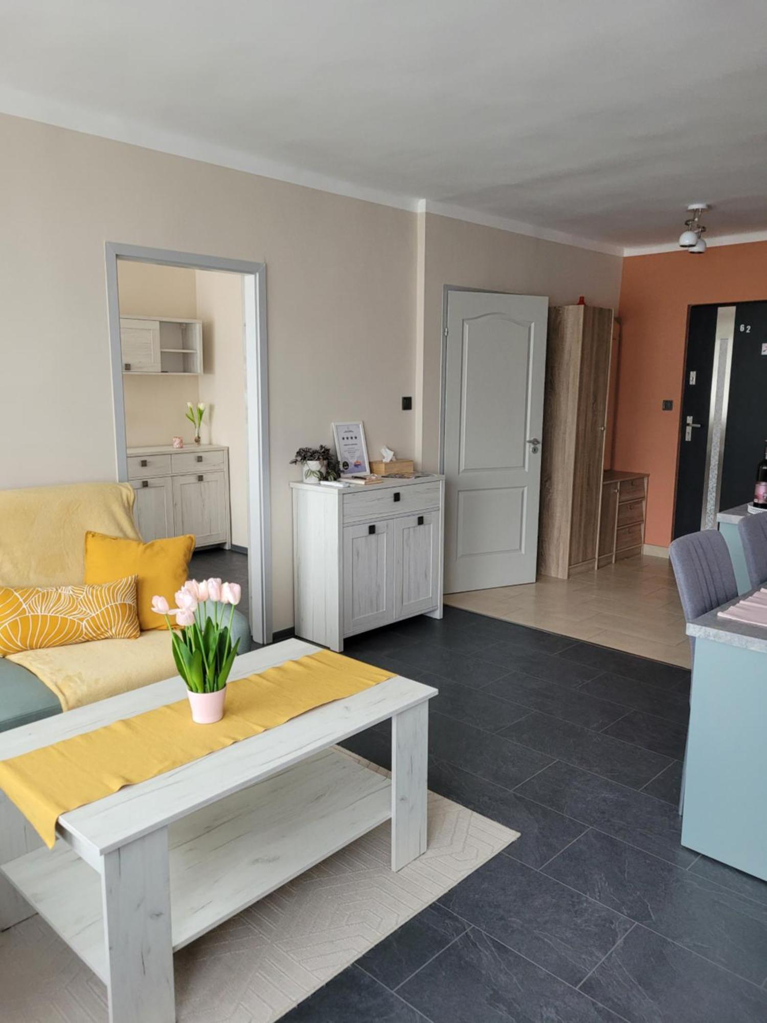 شقة Krisztina Apartman Salgótarján المظهر الخارجي الصورة